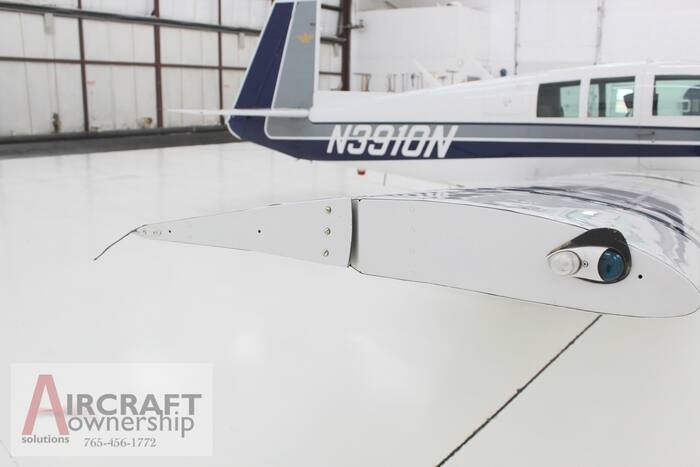 Wing tip and navigation light